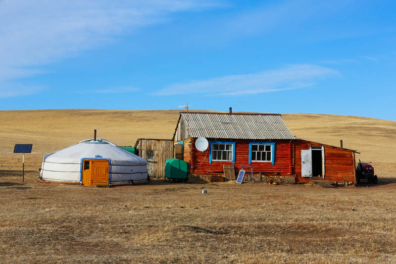 mongolia dwelling yurts 